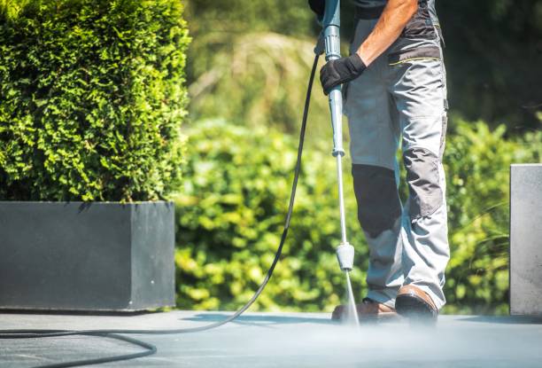 Best Pool Deck Cleaning  in Montebello, NY